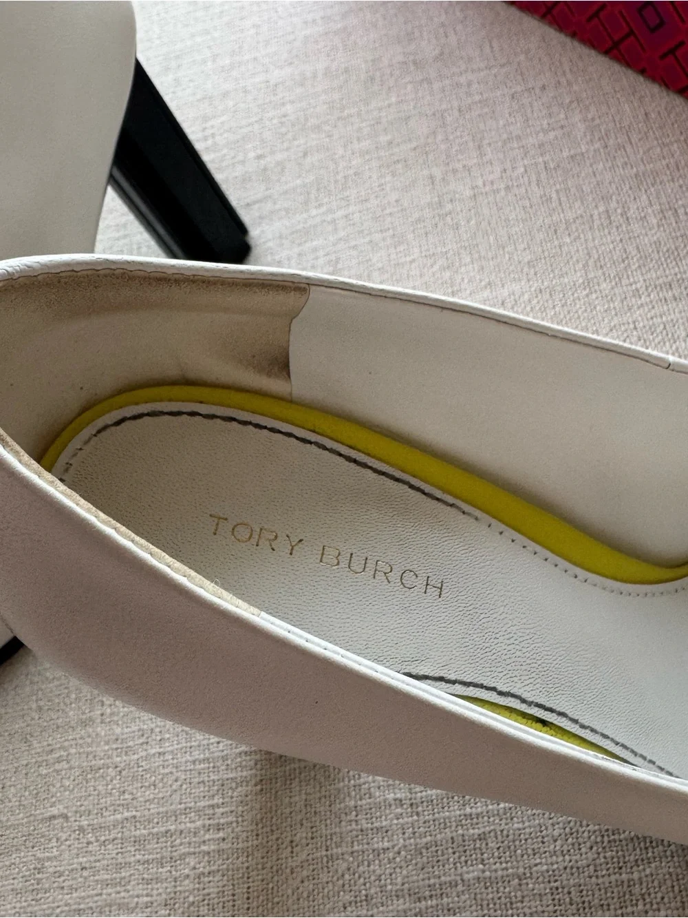 🤍 Tory Burch White Pointed-Toe Pumps Black Heel Size 7.5